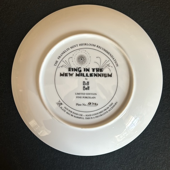 Franklin Mint Heirloom - Bill Bell Limited Edition “Ring in the Mew Millennium” - Picture 2 of 3